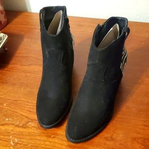 Ladies Black with Zebra Print size 8
